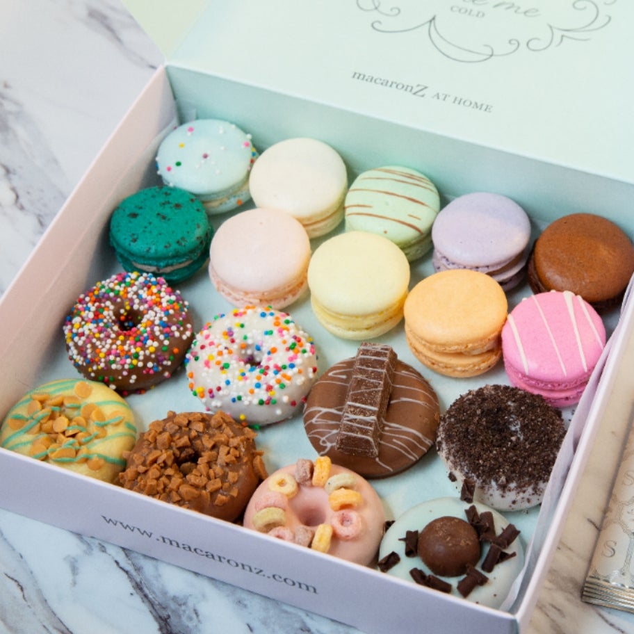 macaronさま専用です！ MACARON & MINI DONUT TASTER GIFT BOX (PRE-SET ASSORTED SAMPLER